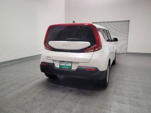 Used 2022 Kia Soul LX FWD image 7
