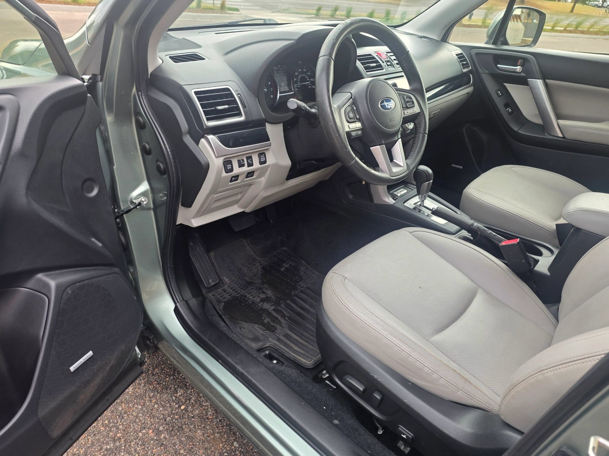 Used 2017 Subaru Forester 2.5i Limited AWD/4WD image 22