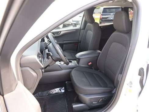 Certified 2024 Ford Escape Active FWD image 9