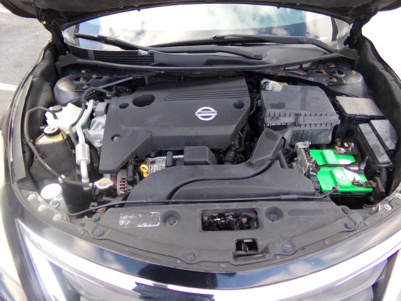 Used 2013 Nissan Altima 2.5 S FWD image 29