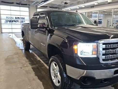 Used 2014 GMC Sierra 2500 SLE w/ SLE Preferred Package image 3