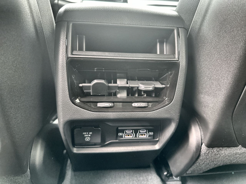 New 2025 Jeep Grand Cherokee Altitude RWD image 40