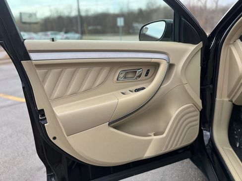 Used 2017 Ford Taurus SEL image 13