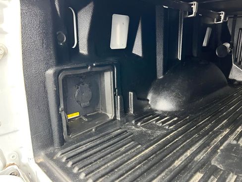 Used 2022 Ford F150 Lariat w/ Equipment Group 502A High AWD/4WD image 7