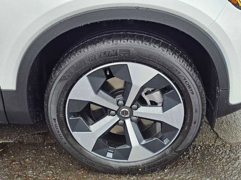 New 2025 Volvo XC40 B5 Core w/ Protection Package Premier image 9