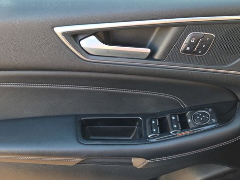 Used 2018 Ford Edge Titanium w/ Equipment Group 301A image 21