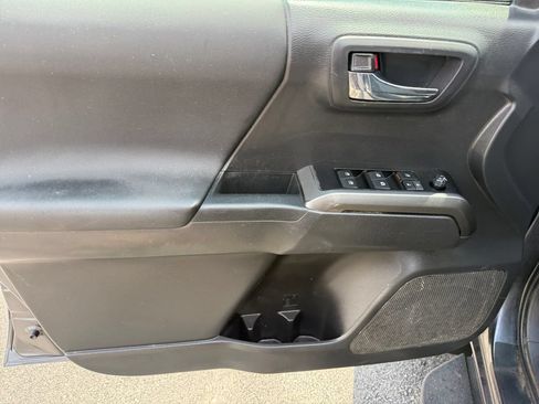 Used 2023 Toyota Tacoma TRD Sport AWD/4WD image 27