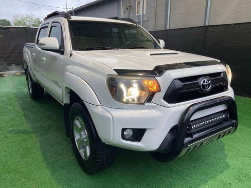 Used 2013 Toyota Tacoma 4x4 Double Cab w/ TRD Sport Pkg image 3
