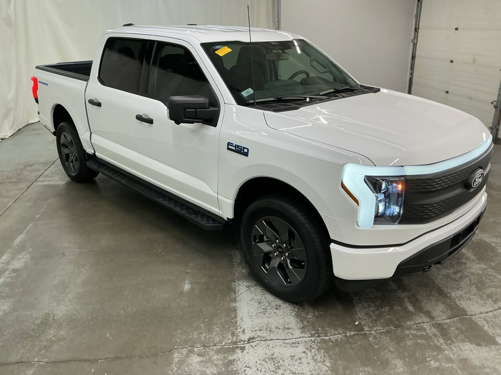 Used 2024 Ford F150 Lightning XLT w/ Max Trailer Tow Package AWD/4WD image 16