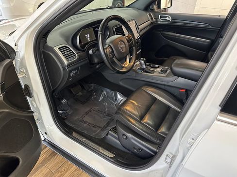 Certified 2022 Jeep Grand Cherokee Limited AWD/4WD image 8