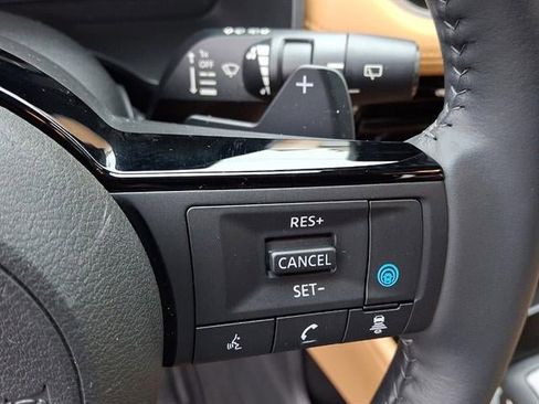 Used 2023 Nissan Rogue Platinum w/ Platinum Premium Package image 24