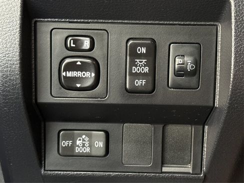 Used 2017 Toyota Tundra SR RWD image 19