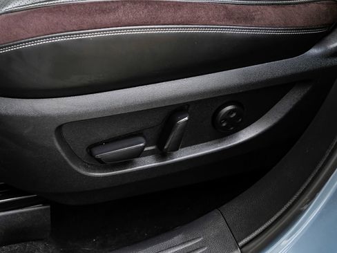 Used 2023 INFINITI QX50 Sensory image 35