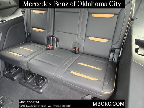 Used 2024 GMC Yukon AT4 w/ Technology Package AWD/4WD image 24