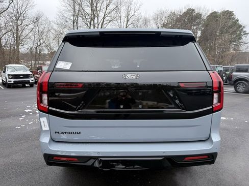 New 2026 Ford Expedition Platinum image 4