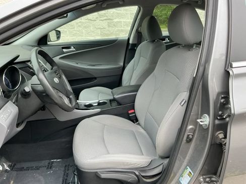 Used 2012 Hyundai Sonata GLS FWD image 8