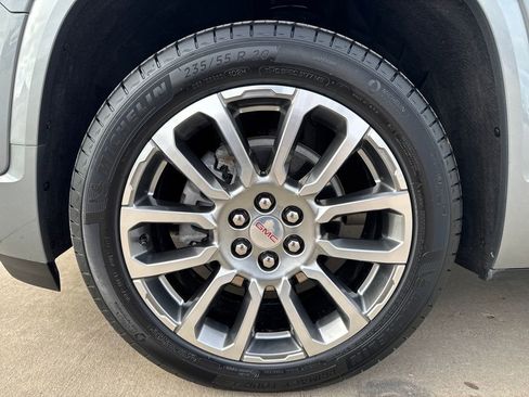 Used 2023 GMC Acadia Denali w/ Denali Ultimate Package image 11