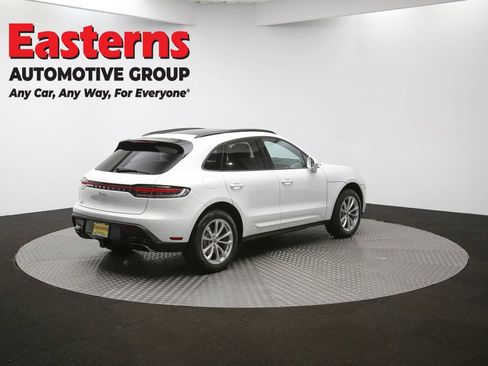 Used 2023 Porsche Macan T w/ Premium Package Plus image 43