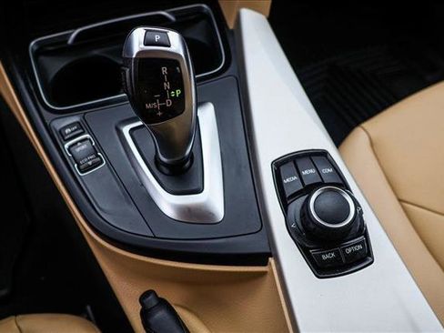 Used 2018 BMW 320i xDrive Sedan image 19