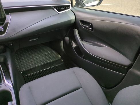 Used 2026 Toyota Corolla LE FWD image 16