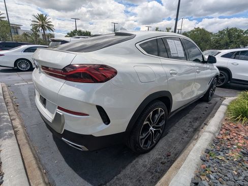 Used 2022 BMW X6 xDrive40i w/ Premium Package image 17