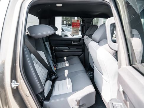 Certified 2018 Toyota Tundra SR5 w/ SR5 Upgrade Package AWD/4WD image 26