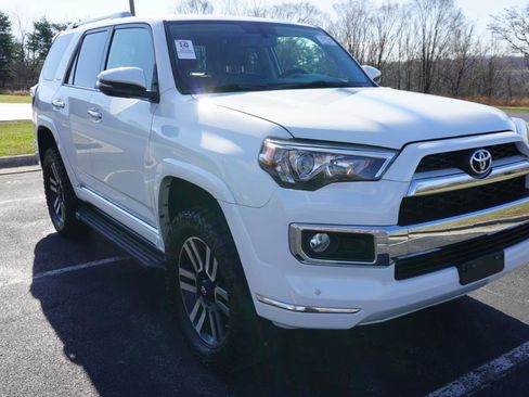 Used 2019 Toyota 4Runner Limited image 3