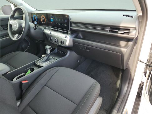 New 2026 Hyundai Kona SE image 9