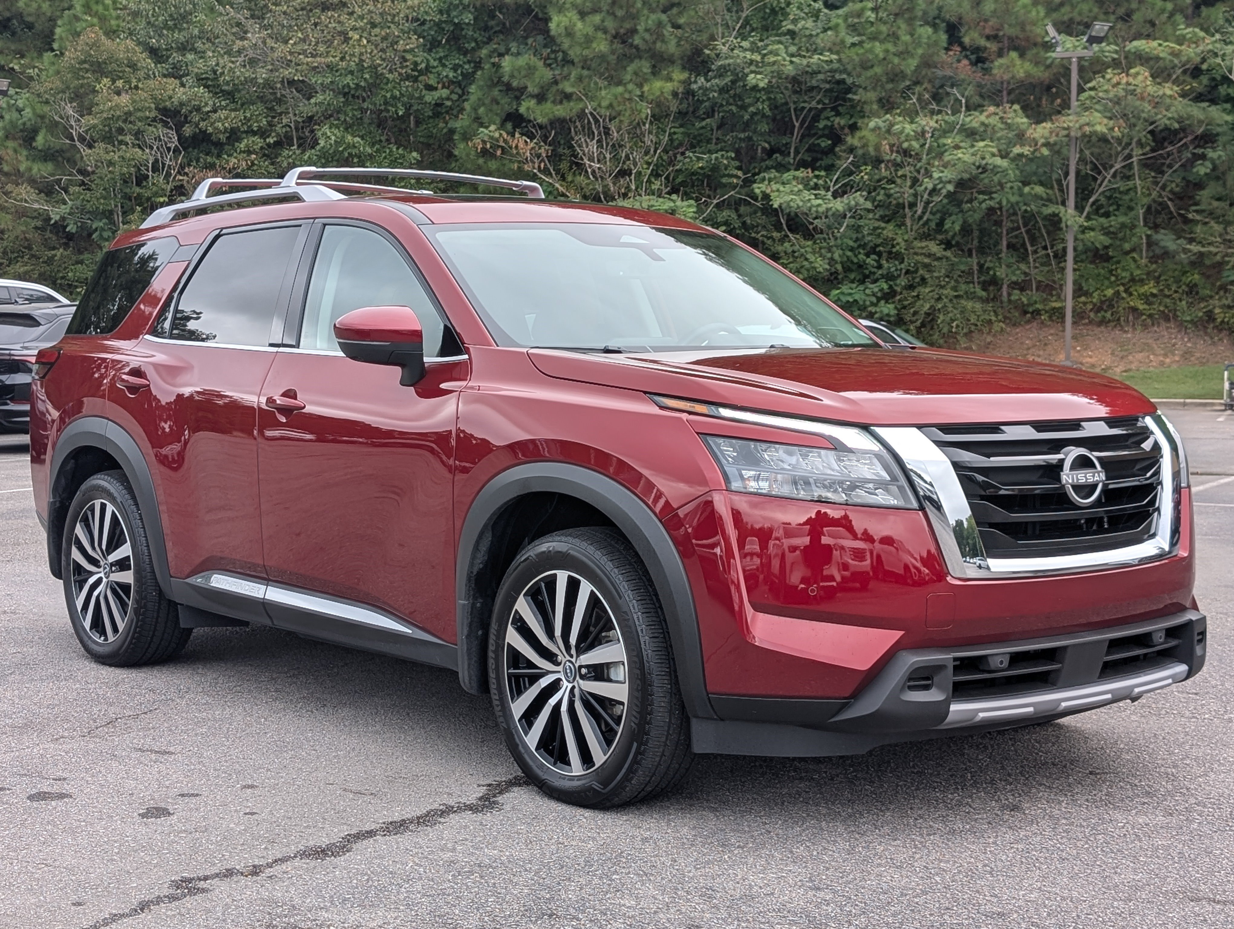 Used 2025 Nissan Pathfinder Platinum w/ Cargo Package FWD image 11