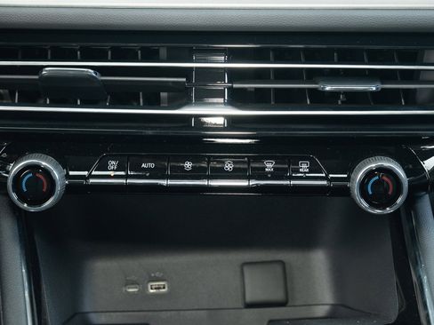 New 2026 Chevrolet Traverse LT w/ Driver Confidence Package image 27