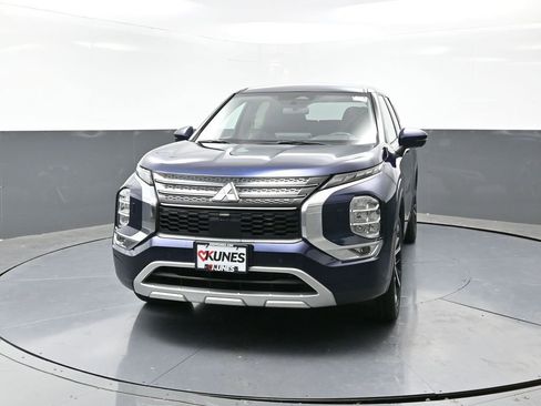 Used 2024 Mitsubishi Outlander SE image 10