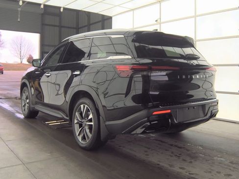 Used 2023 INFINITI QX60 Luxe w/ Vision Package image 16