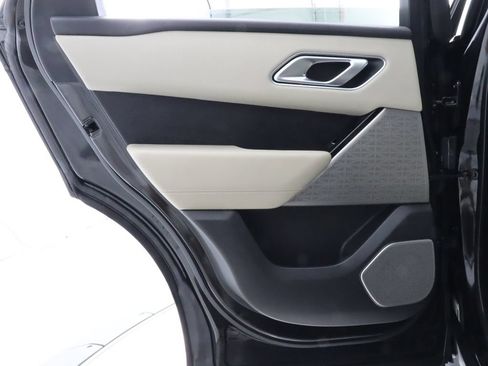 Used 2019 Land Rover Range Rover Velar R-Dynamic SE AWD/4WD image 36