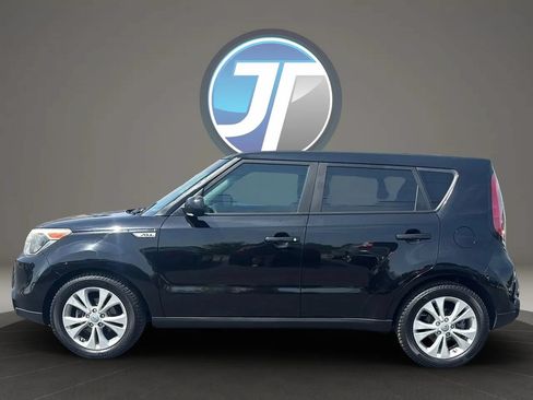 Used 2016 Kia Soul + FWD image 7