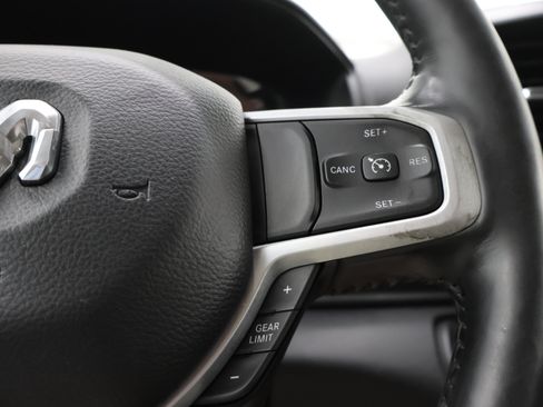 Used 2020 RAM 1500 Big Horn AWD/4WD image 14