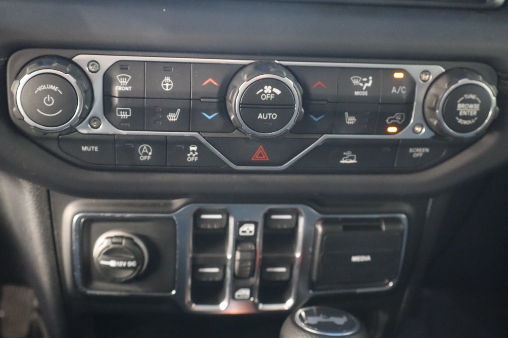 Used 2026 Jeep Wrangler Unlimited Sahara AWD/4WD image 28