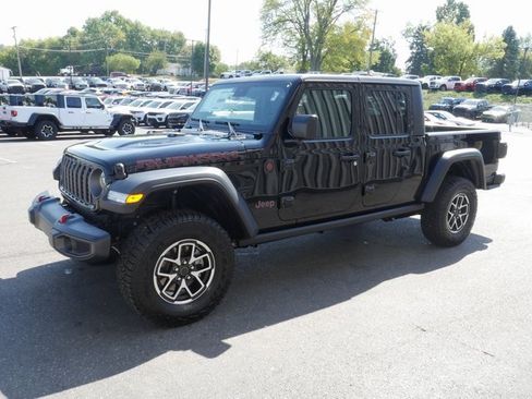 New 2025 Jeep Gladiator Rubicon w/ Convenience Group image 10