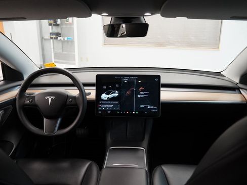 Used 2021 Tesla Model 3 Standard Range Plus image 20