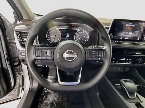 Used 2022 Nissan Rogue SV AWD/4WD image 13