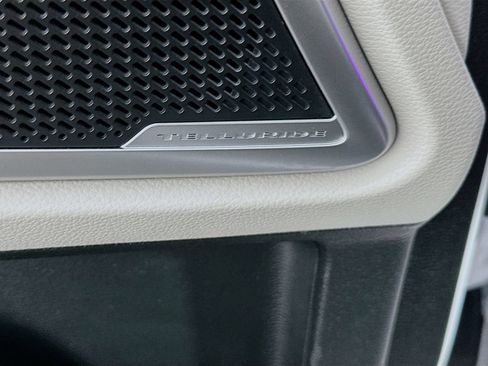 Used 2022 Kia Telluride EX w/ EX Premium Package FWD image 19