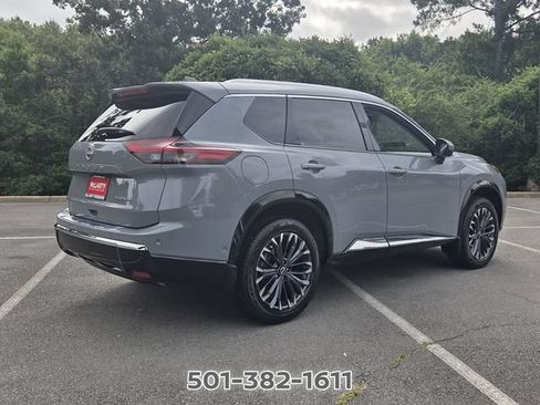 Certified 2025 Nissan Rogue Platinum w/ Platinum Premium Package FWD image 5