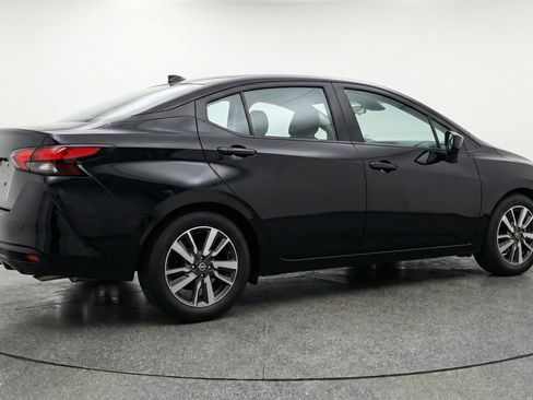 Used 2025 Nissan Versa SV image 9