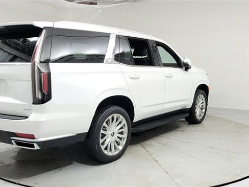 Certified 2024 Cadillac Escalade Premium Luxury image 5
