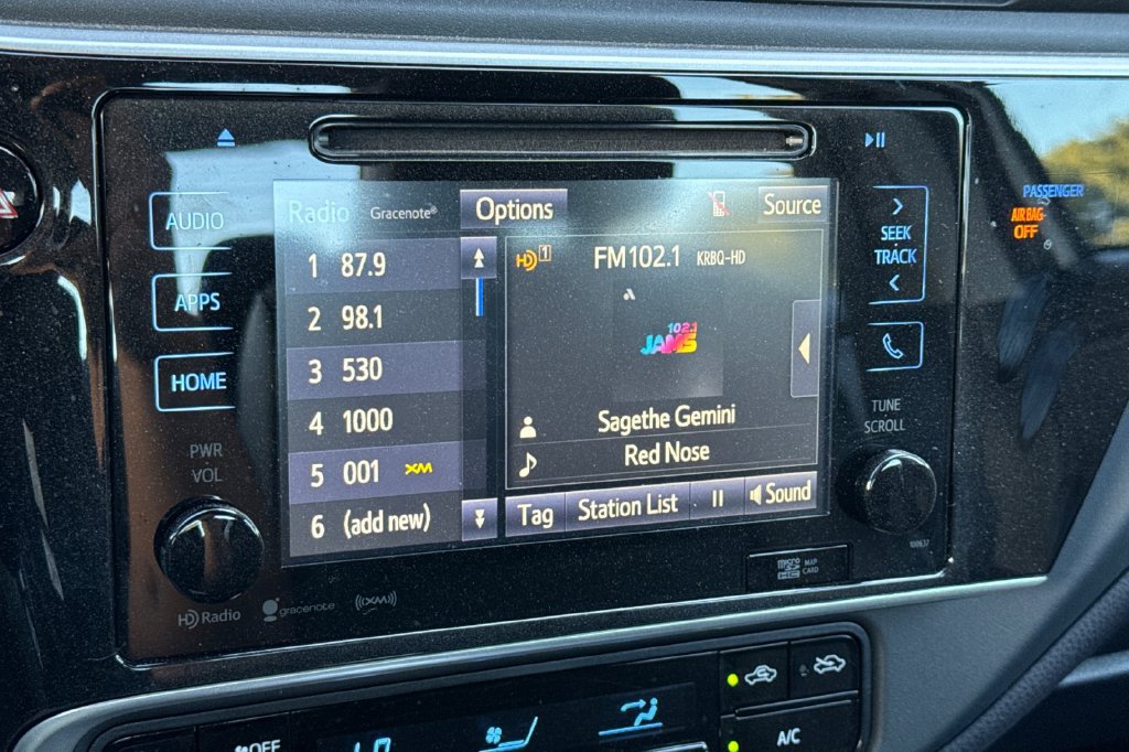 Certified 2019 Toyota Corolla XLE FWD image 16