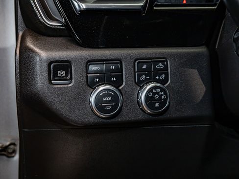 Used 2024 GMC Sierra 1500 SLT w/ SLT Premium Package image 21