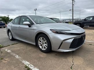 Used 2025 Toyota Camry LE FWD video 2