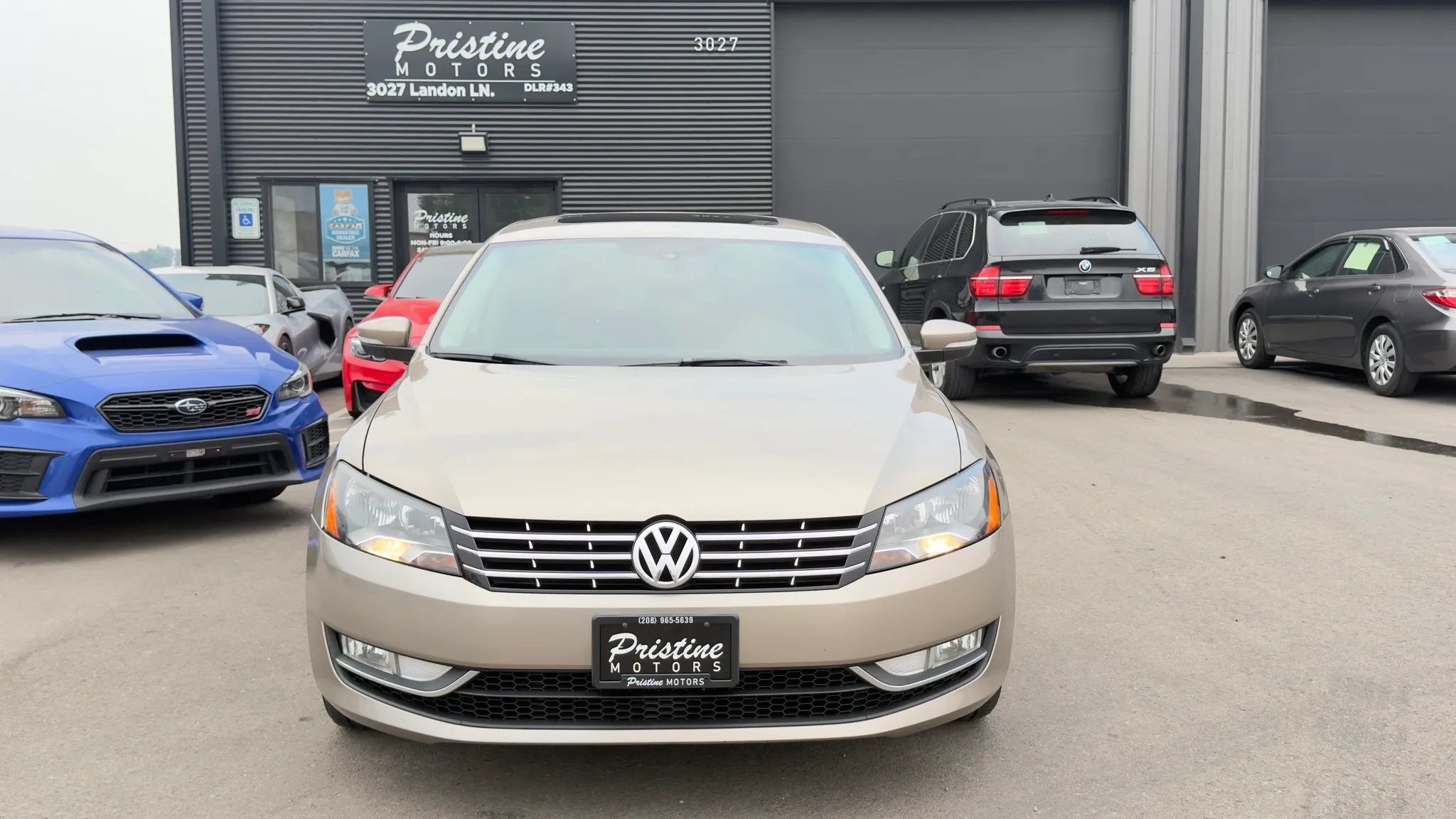 Used 2015 Volkswagen Passat TDI SEL Premium FWD image 3