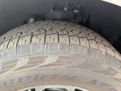 Used 2025 Ford Expedition Active RWD image 37