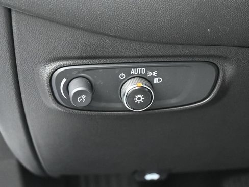 Used 2024 Chevrolet Equinox LS w/ LS Convenience Package FWD image 16