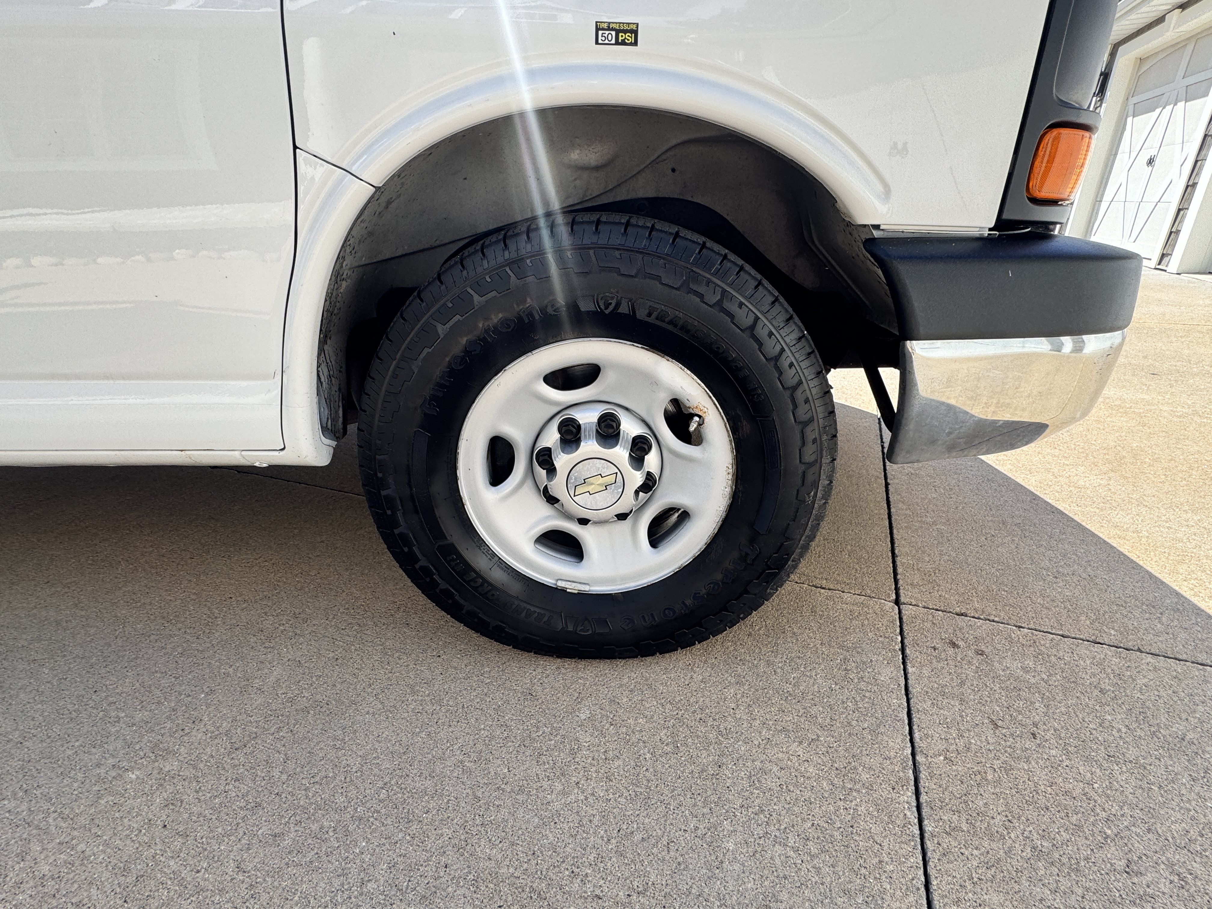 Used 2014 Chevrolet Express 2500 RWD image 36